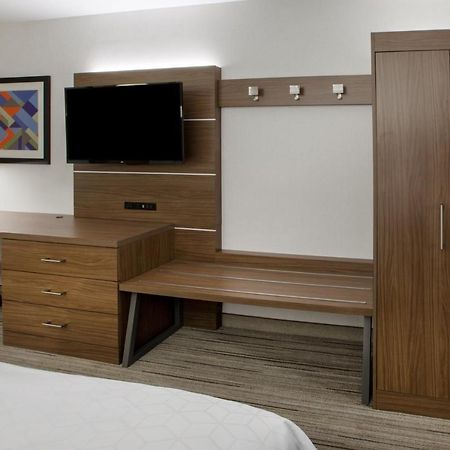 Holiday Inn Express & Suites - Milan - Sandusky Area By Ihg Bagian luar foto