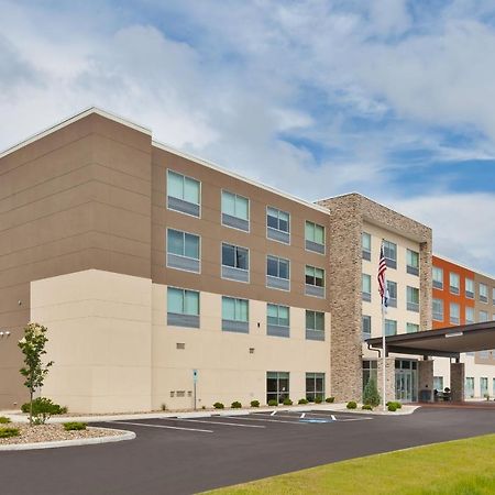 Holiday Inn Express & Suites - Milan - Sandusky Area By Ihg Bagian luar foto