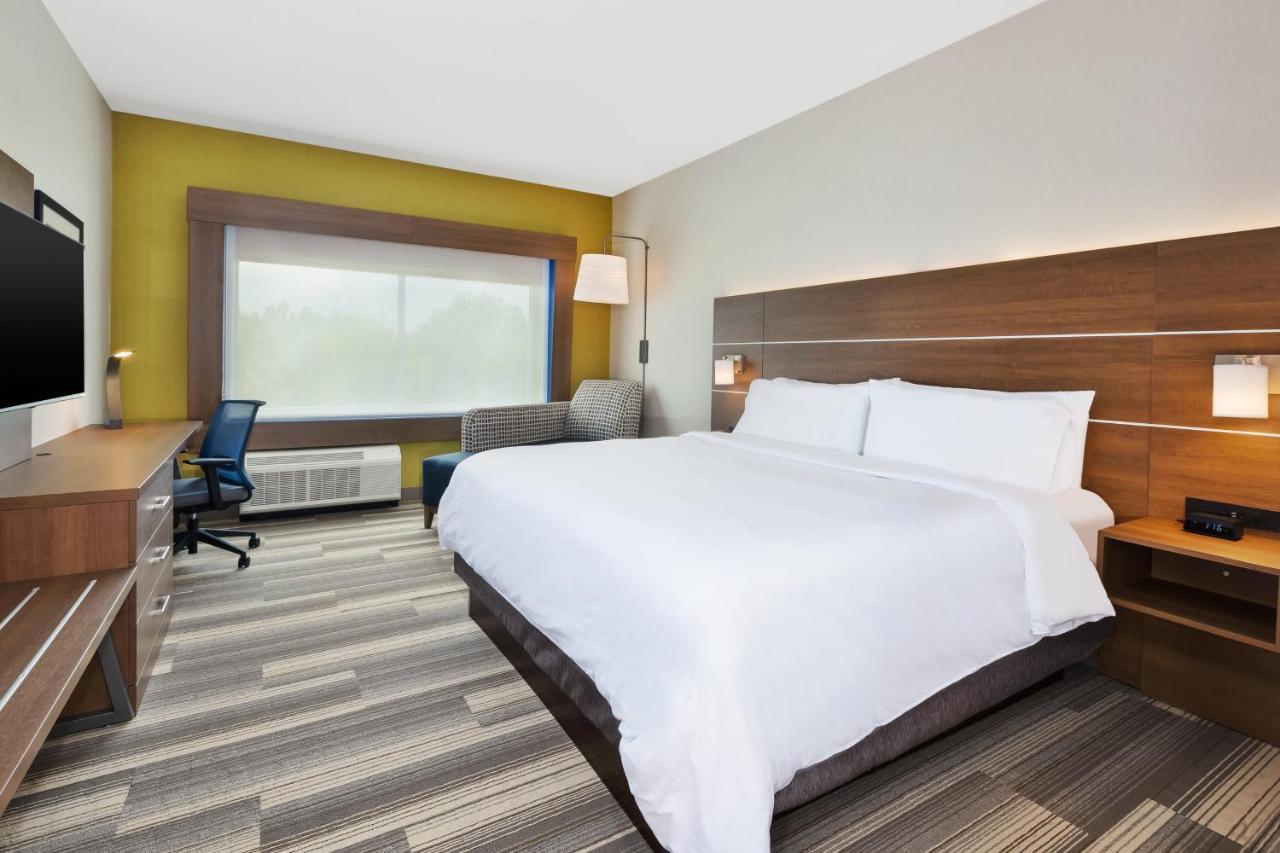 Holiday Inn Express & Suites - Milan - Sandusky Area By Ihg Bagian luar foto