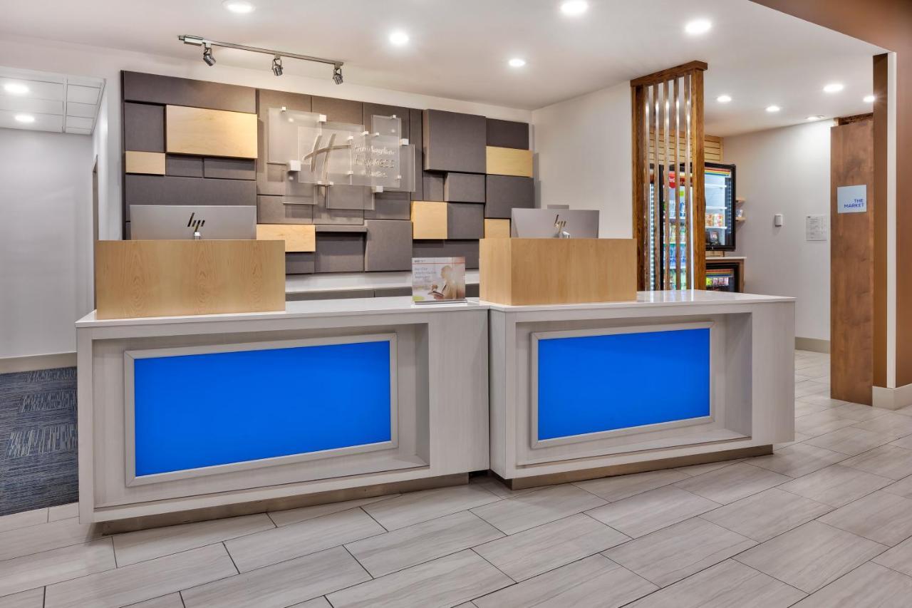 Holiday Inn Express & Suites - Milan - Sandusky Area By Ihg Bagian luar foto