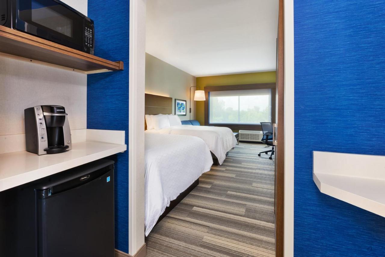Holiday Inn Express & Suites - Milan - Sandusky Area By Ihg Bagian luar foto