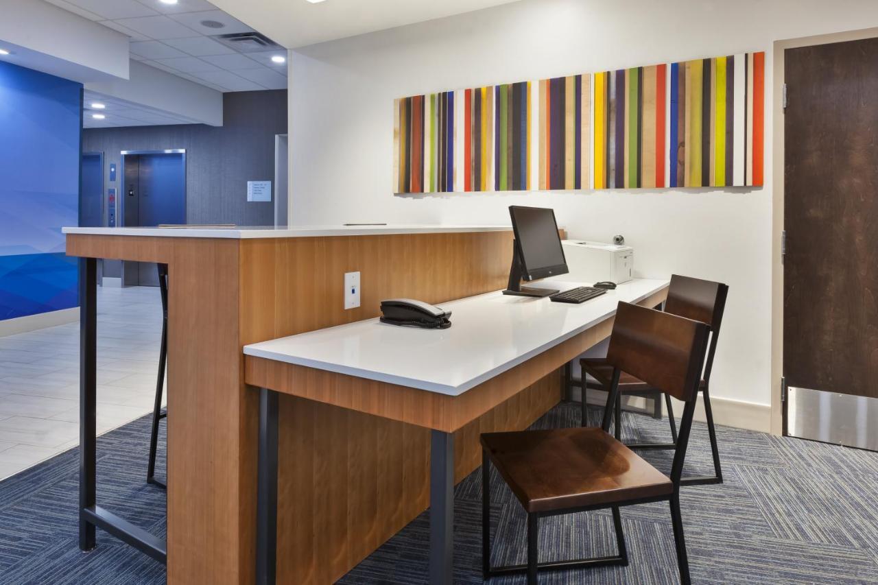 Holiday Inn Express & Suites - Milan - Sandusky Area By Ihg Bagian luar foto