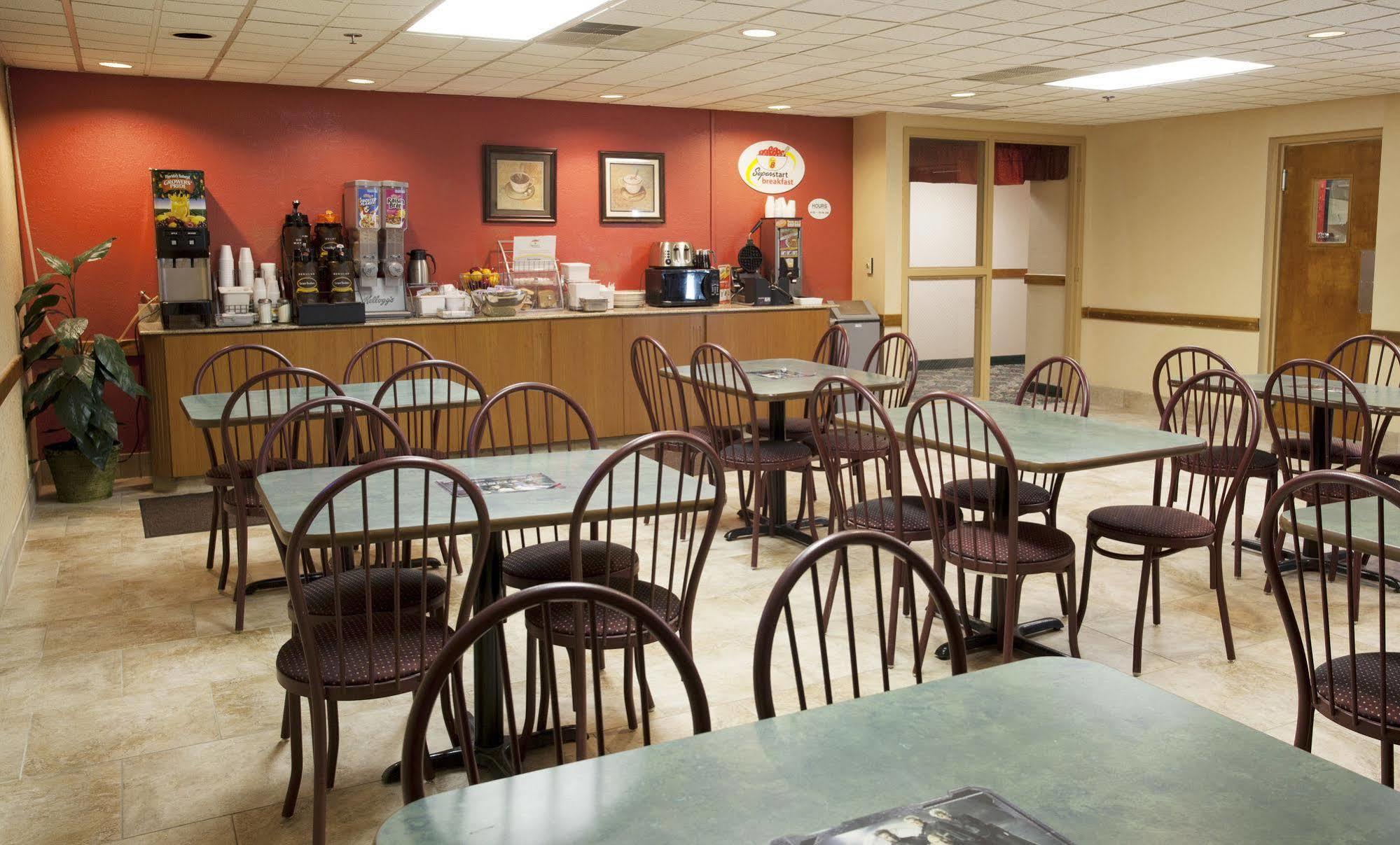 Holiday Inn Express & Suites - Milan - Sandusky Area By Ihg Bagian luar foto